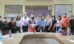 Ministra de la mujer se reúne con intendente de Naranjal