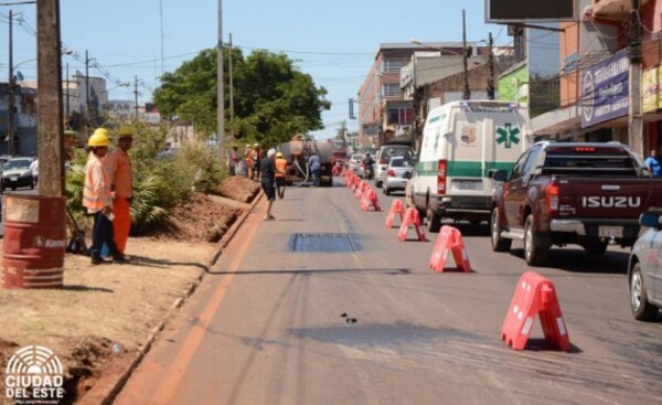 Reparan Ruta PY 07 en inicio de obras complementarias del nuevo puente