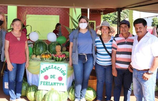 Alto Paraná: ¡Expo Sandía arrancó en Tavapy!