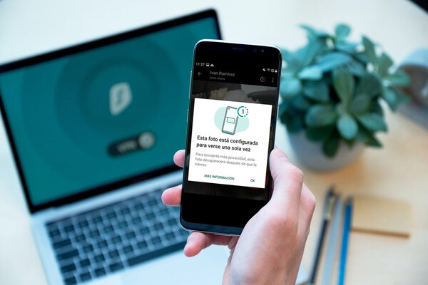 WhatsApp y la opción de enviar fotos y videos, que sean vistos una sola vez y no queden guardados en el celular