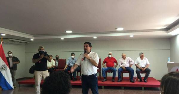 La Nación / “De forma conjunta”: Velázquez admitió el uso de funciones para hacer proselitismo