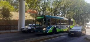 Retornan a Ciudad del Este buses provenientes de Puerto Iguazú, tras casi dos años de cierre de frontera - ABC en el Este - ABC Color