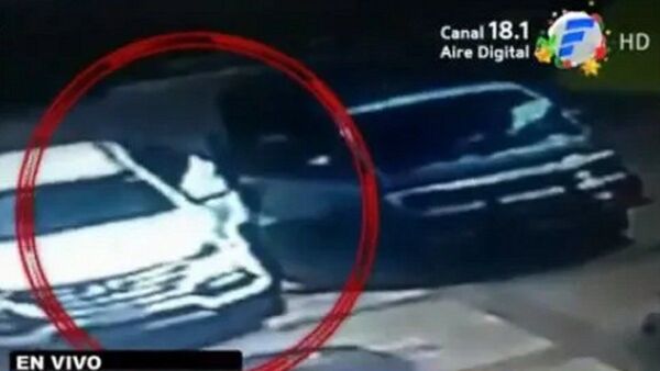 Tortolero hurta G. 80 millones de una caja de zapato de un vehículo