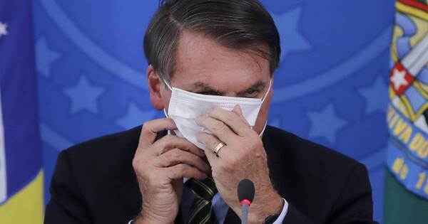 La Nación / Conflicto entre Bolsonaro y Anvisa por vacuna anti-COVID en niños