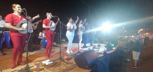 Con música celebran ambiente navideño en CDE - ABC en el Este - ABC Color