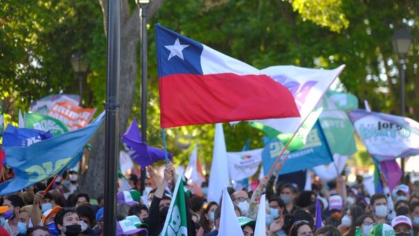 En reñida y polarizada votación, Chile elige presidente este domingo - .::Agencia IP::.