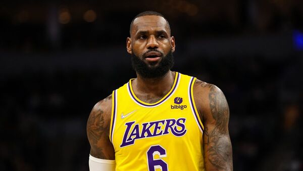 NBA: Tropiezos de los Bucks y Lakers