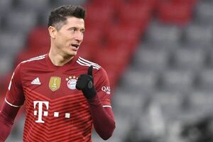 Lewandowski iguala un récord de Cristiano Ronaldo - Fútbol - ABC Color