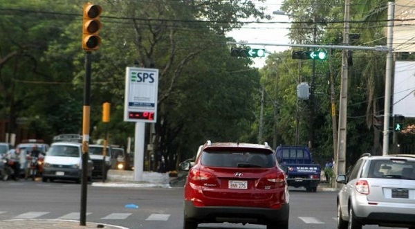Municipalidad denuncia robo de semáforos en Asunción