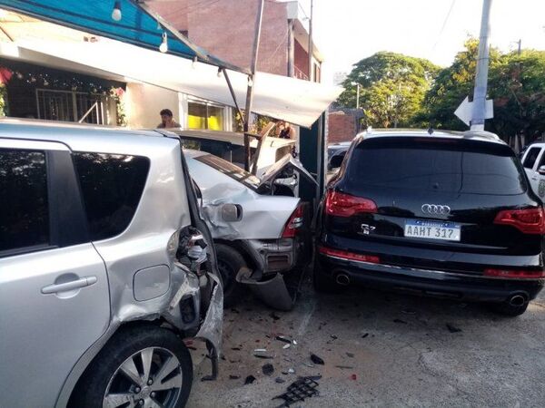 Mujer muere atropellada y el autor se da a la fuga