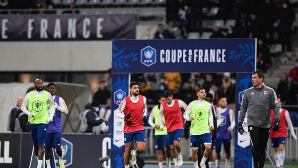 Lyon prohíbe los viajes de grupos de hinchas tras incidentes