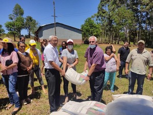PRODUCTORES DE CAPITÁN MIRANDA RECIBIERON CORRECTIVOS AGRICOLAS EN EL MARCO DEL PROGRAMA ÑEMITY 4.0 - Itapúa Noticias