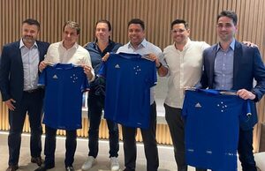 Ronaldo Nazário compra al Cruzeiro de Raúl Cáceres