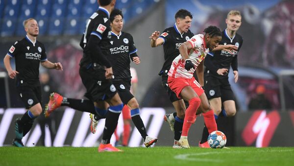 Leipzig reaviva su crisis en la Bundesliga