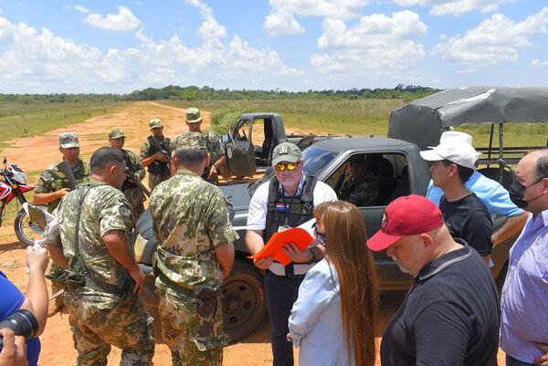 Tras tensión con militares, Inmobiliaria tomó posesión de su propiedad - Nacionales - ABC Color