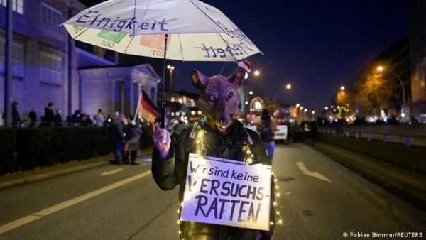 Manifestaciones de antivacunas en Alemania mientras crece el temor por ómicron