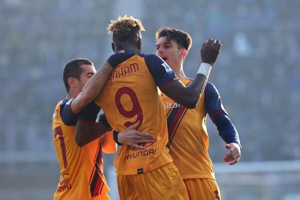 Roma arrolla al Atalanta en Bérgamo