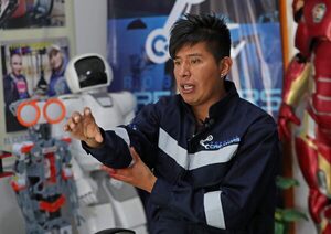Roly Mamani, el boliviano que usa su genio en robótica para ayudar a la gente - MarketData