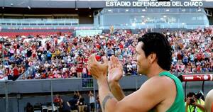 La Nación / Emotivo reconocimiento del público a Nelson Haedo Valdez