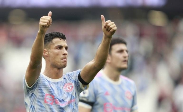 Diario HOY | Cristiano dona una camiseta firmada para su subasta solidaria por La Palma