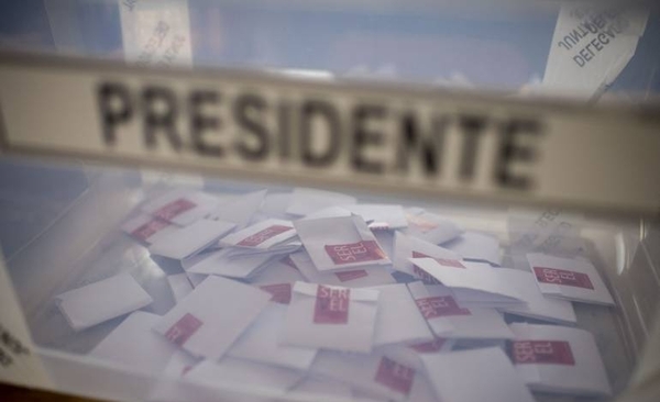 Diario HOY | Chile inicia el conteo de votos en medio de críticas por falta de transporte