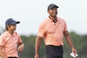 Tiger Woods regresó al Golf tras su grave accidente automovilístico