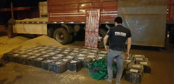 Imputan a camionero tras decomiso de más de 1.600 kilos de marihuana