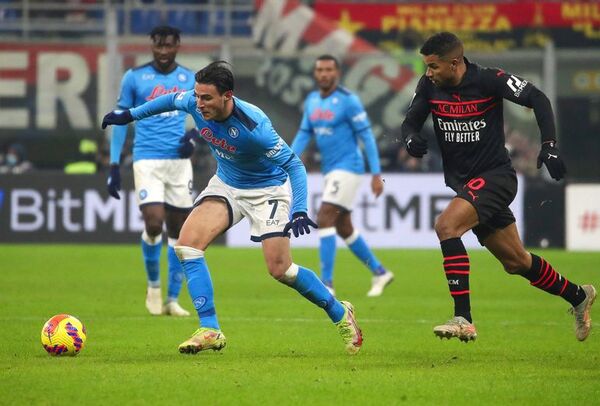 Napoli derrota al Milan y el Inter es campeón de invierno en Italia - Fútbol - ABC Color