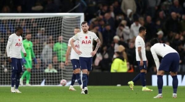 Tottenham, eliminado tras darle por perdido el lance que no pudo disputar