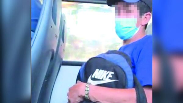 Graban a depravado que se masturbó en el colectivo