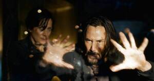 La Nación / ¿Pastilla roja o azul? Neo regresa en “Matrix Resurrecciones”