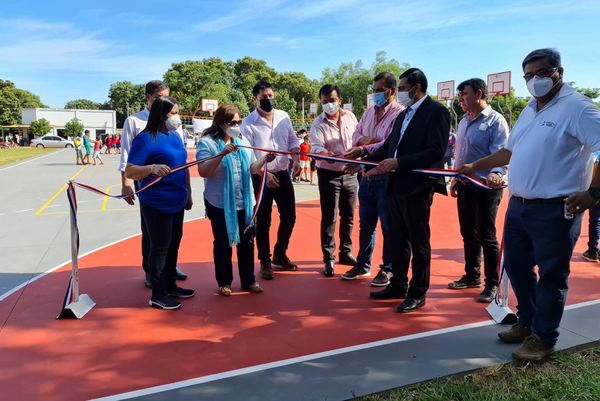 Inauguran Plazas Deportivas en el departamento de Caazapá - Noticiero Paraguay