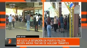 Compatriotas denuncian desorganización en puesto fronterizo de Falcón