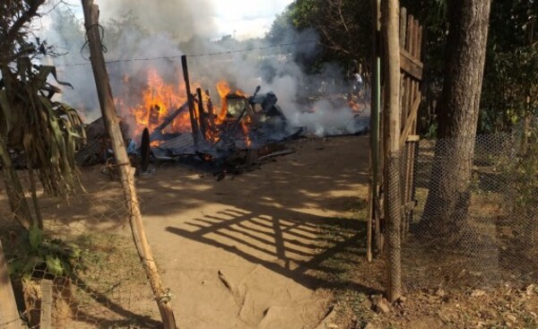 Incendios deja a una familia y un anciano sin vivienda en Franco
