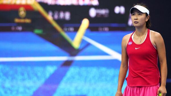 Peng Shuai reaparece y niega acusaciones de abuso sexual