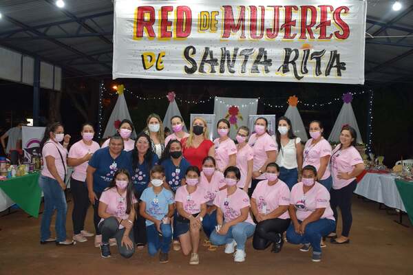 Éxito de feria navideña beneficia a más de 50 emprendedores en Santa Rita - La Clave