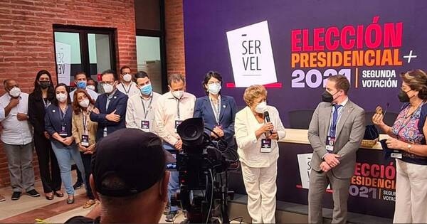 La Nación / Wapenka fue reconocida por el Servicio Electoral de Chile