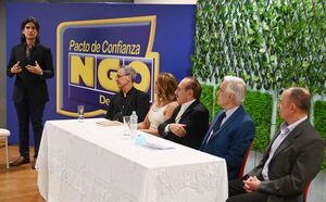 Otorgan premio “Beatriz Rodríguez Alcalá” a Marco Augusto Ferreira - Literatura - ABC Color