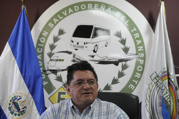 Los transportistas salvadoreños pagaron 12 millones de dólares a las pandillas en 2021 - MarketData