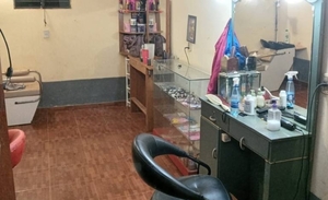 Diario HOY | Dueña de peluquería también recibió un disparo en la cabeza y está grave