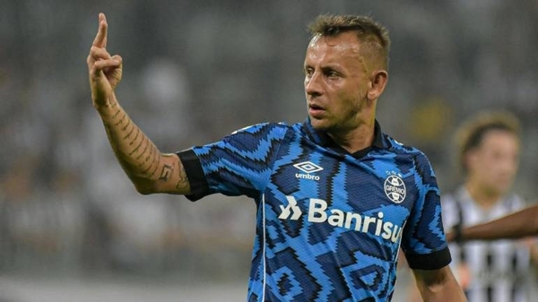 Diario HOY | Sao Paulo anuncia el fichaje del lateral Rafinha, de 36 años