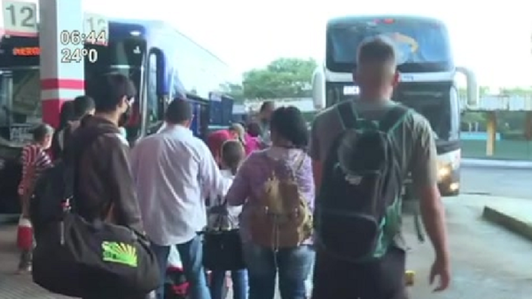Terminal de Asunción: Masivo movimiento de pasajeros - SNT
