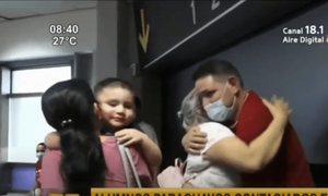 Compatriotas arriban al país en medio de mucha emoción | Telefuturo