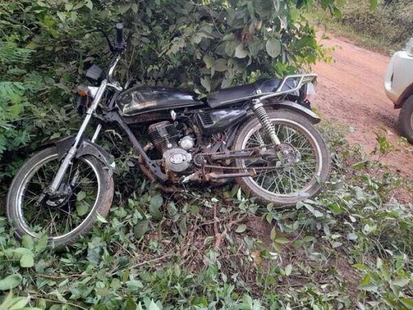 Moto utilizada por sicarios es hallada en Puentesiño