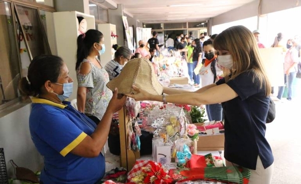 Diario HOY | Feria de emprendedores inclusiva, hoy en la explanada de la Municipalidad de Asunción