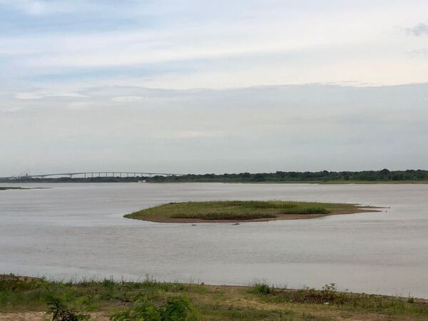 Río Paraguay se mantiene bajo el nivel cero hidrométrico en Asunción - Nacionales - ABC Color