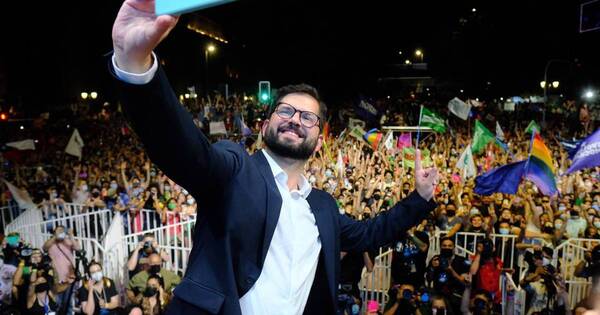 La Nación / “Ese chamaquito hoy es presidente de Chile”: Residente recuerda encuentro con líder estudiantil