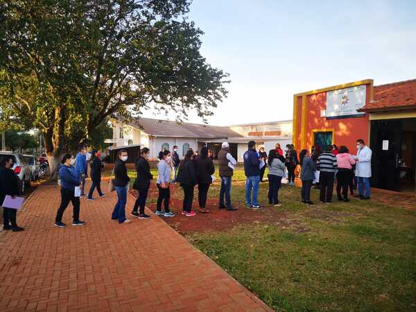 Vacunatorios permanecerán cerrados este sábado y domingo - La Clave