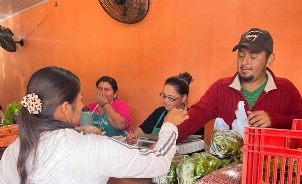 Diario HOY | Alimentación saludable: entregan cupones de alimentos a familias de San Juan Nepomuceno