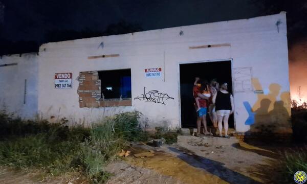 Salón abandonado, cueva de adictos •